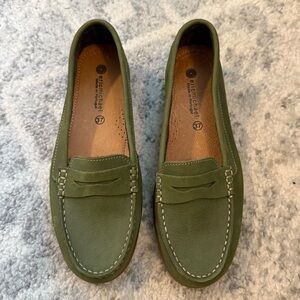 ERIC MICHAEL | Green Suede Loafters